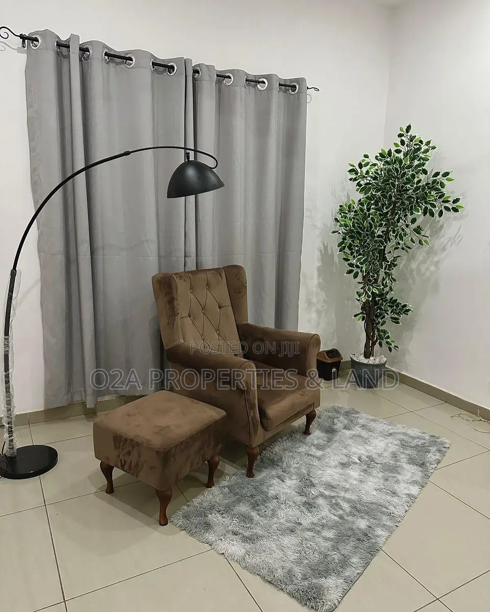Furnished 3bdrm House in Community 25,, Sakumono for sale in Sakumono