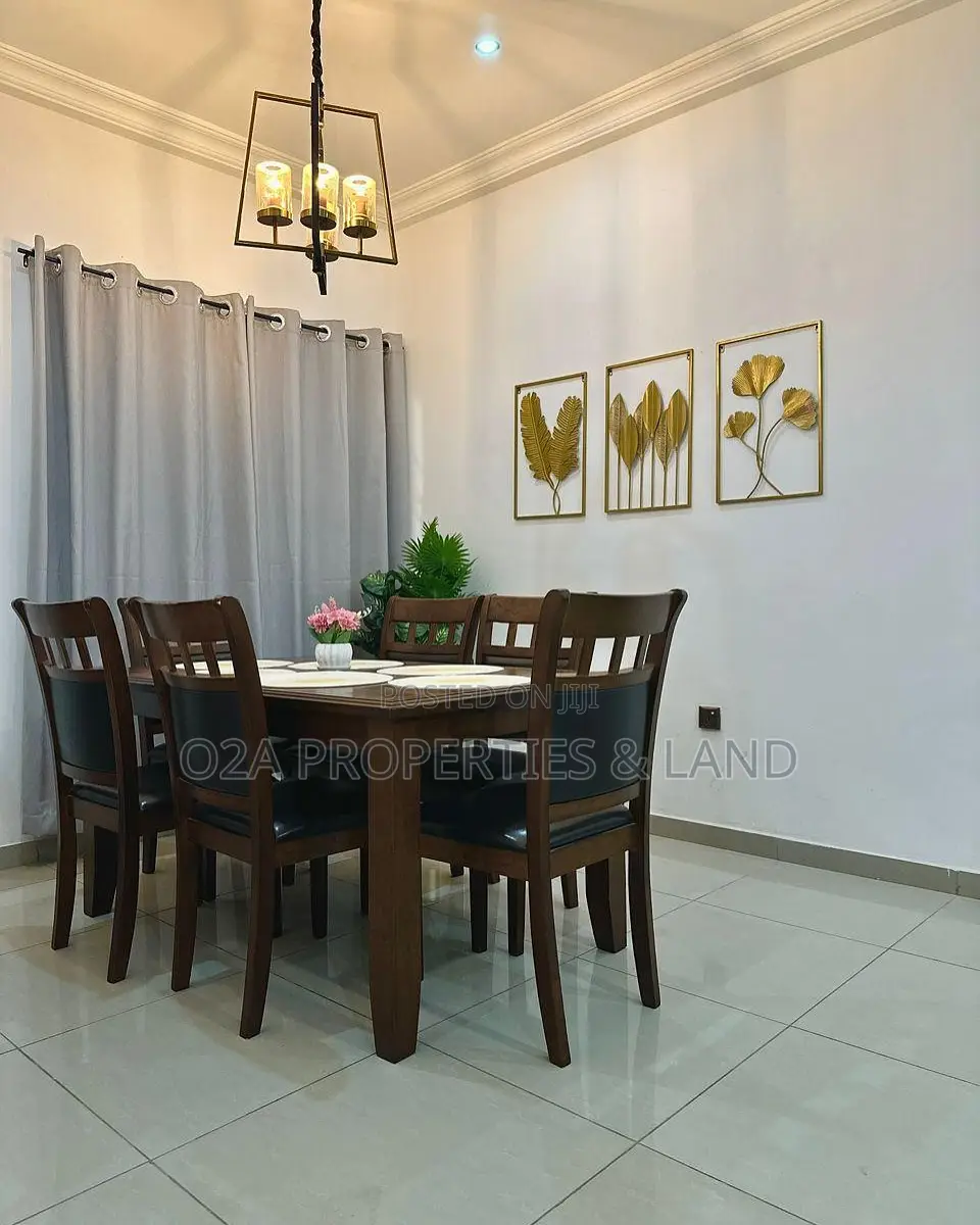 Furnished 3bdrm House in Community 25,, Sakumono for sale in Sakumono