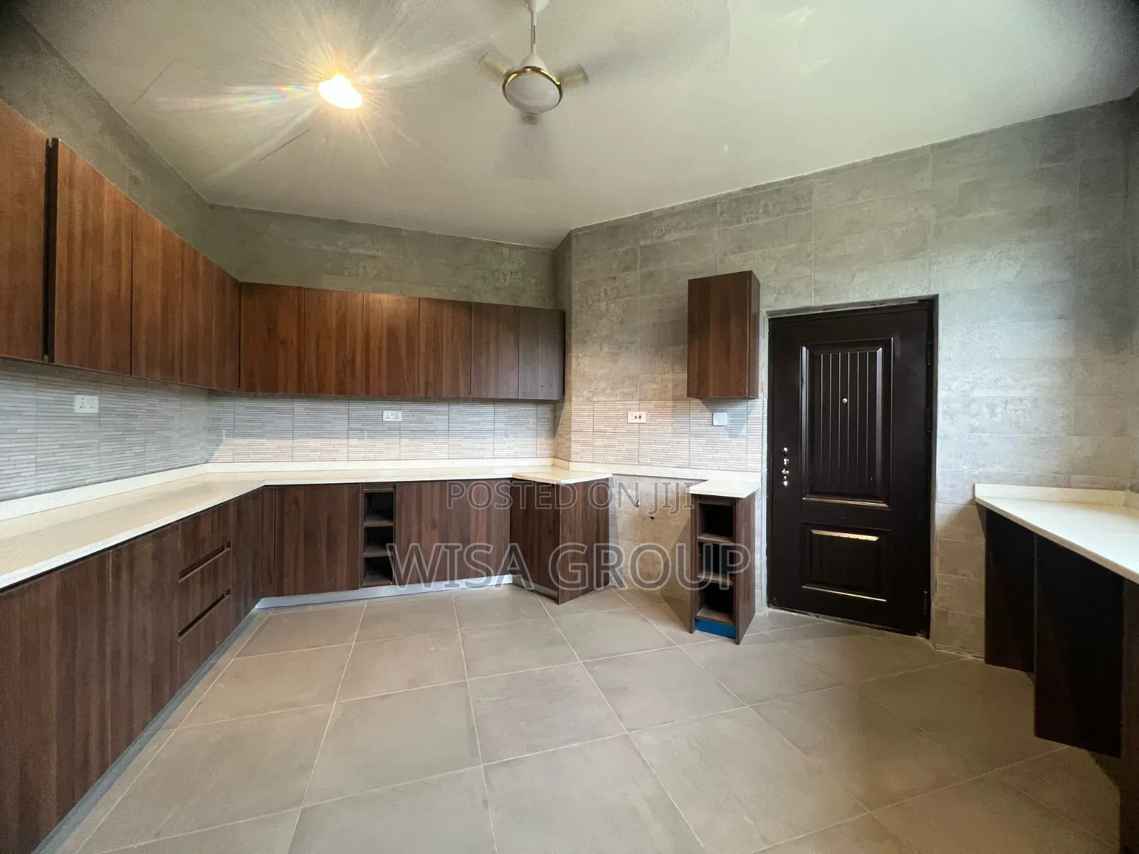 3bdrm Apartment in Wisa Group, Ablekuma for rent in Ablekuma