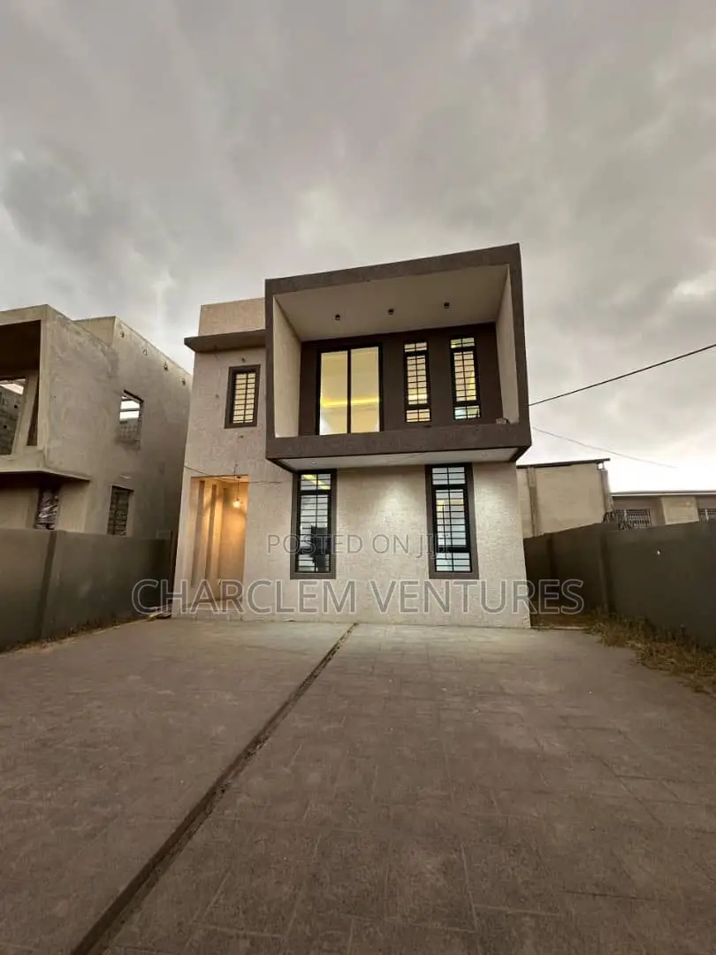 3bdrm House in Charclem Ventures, East Legon for sale in East Legon