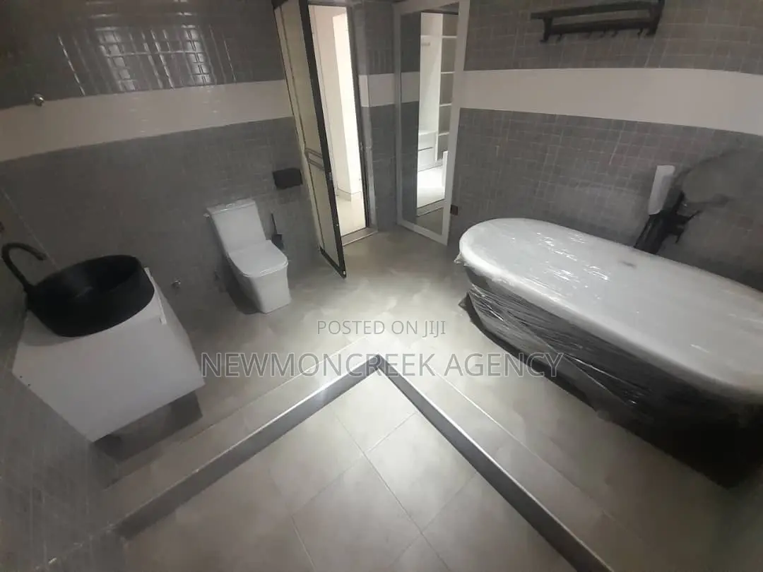 4bdrm Duplex in East Legon Ips, Accra Metropolitan for sale in Accra Metropolitan