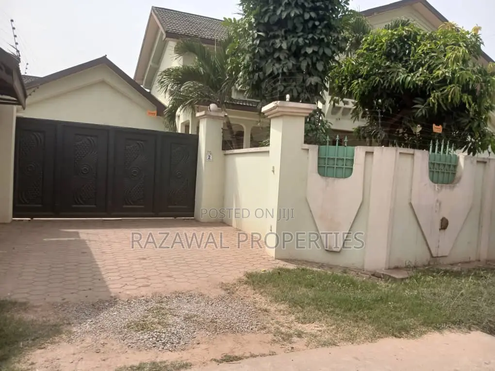 5bdrm Mansion in Adjiriganno, Adjiriganor for sale in Adjiriganor