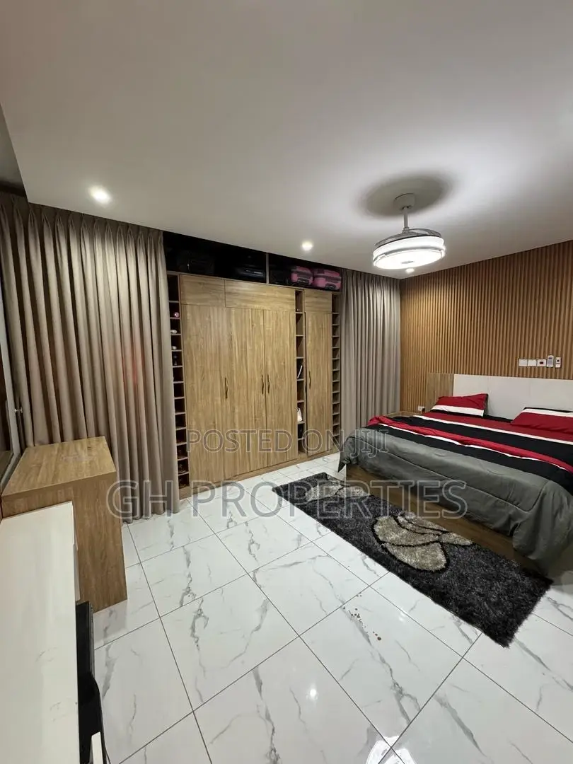 Furnished 4bdrm House in Adum,Kwanwoma. for sale in Atwima Kwanwoma