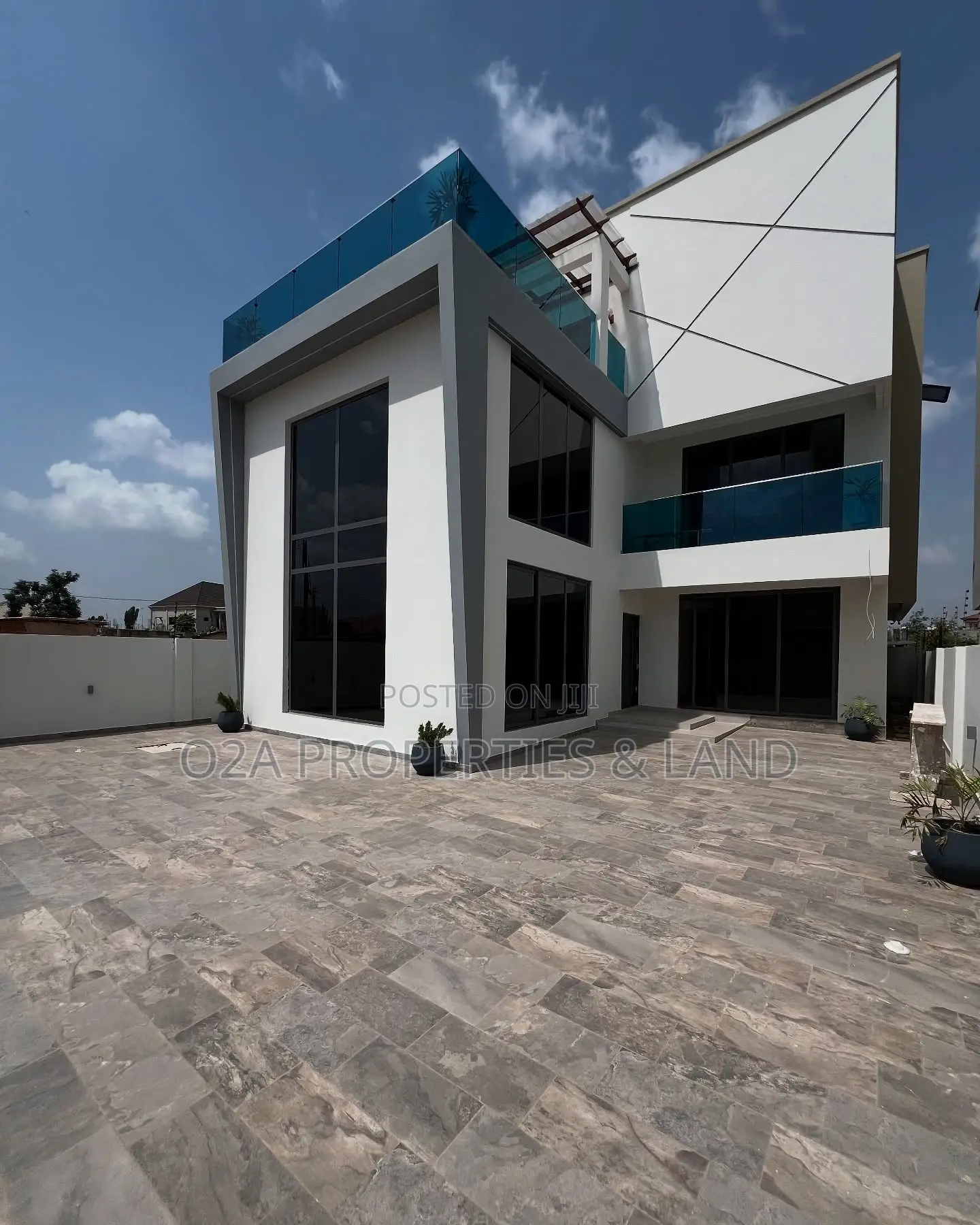 4bdrm House in East Legon, Bawaleshie for sale in Bawaleshie