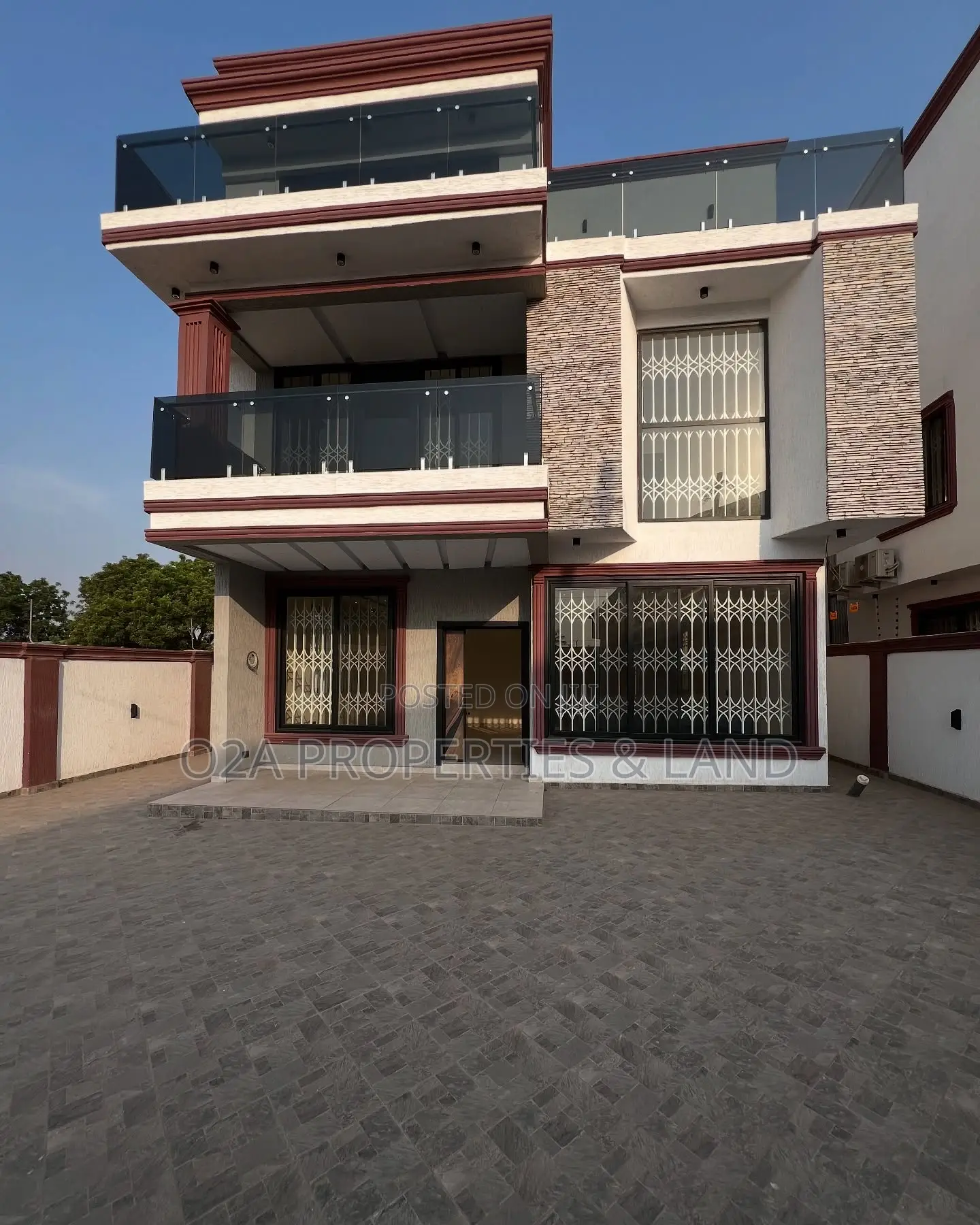 5bdrm House in East Legon Ogbojo for sale in New Legon
