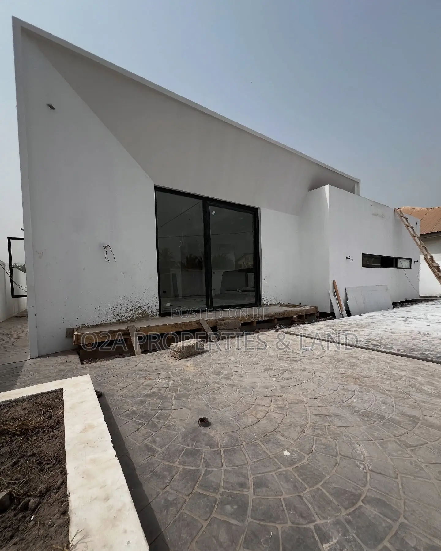 3bdrm House in Ashaley Botwe, Lake Side Estate for sale in Lake Side Estate
