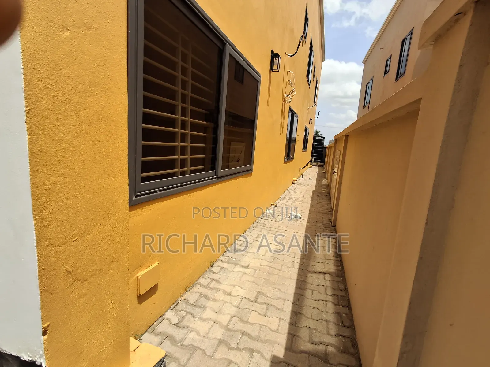 4bdrm Duplex in Crystal Homes, Ashaley Botwe for sale in Ashaley Botwe