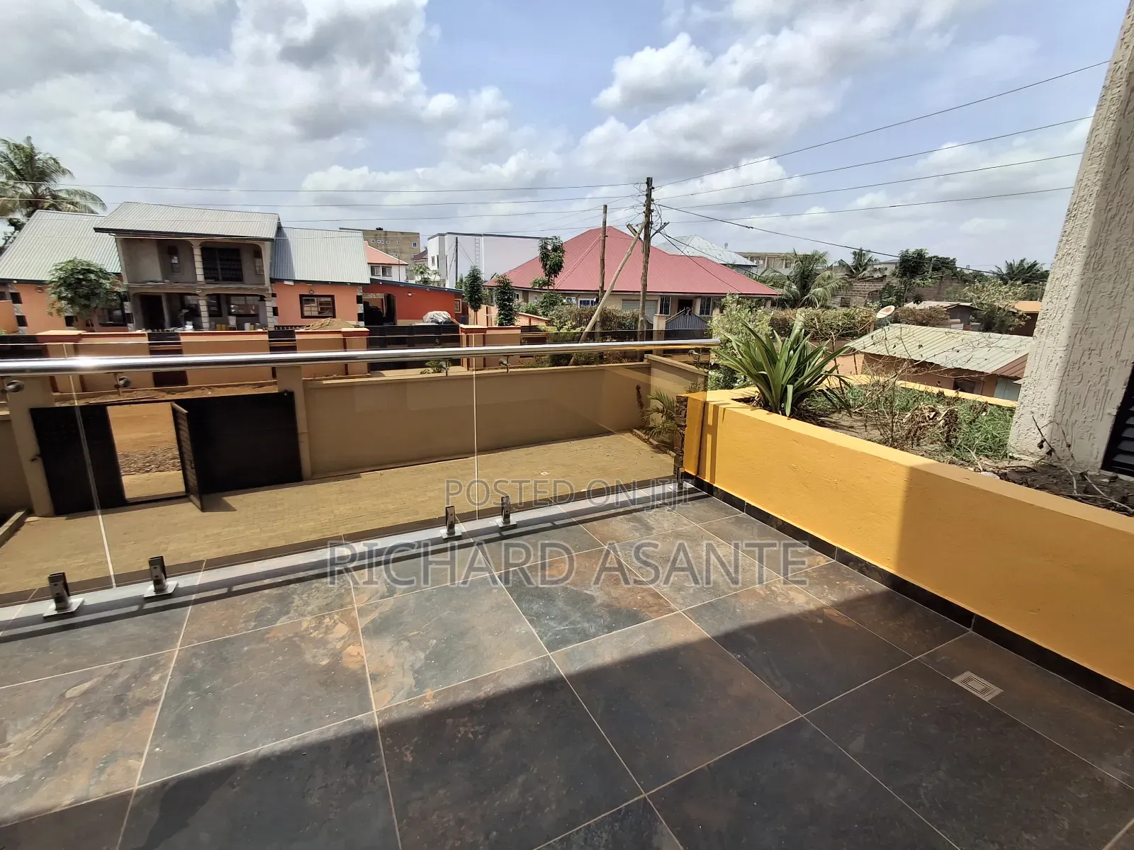 4bdrm Duplex in Crystal Homes, Ashaley Botwe for sale in Ashaley Botwe