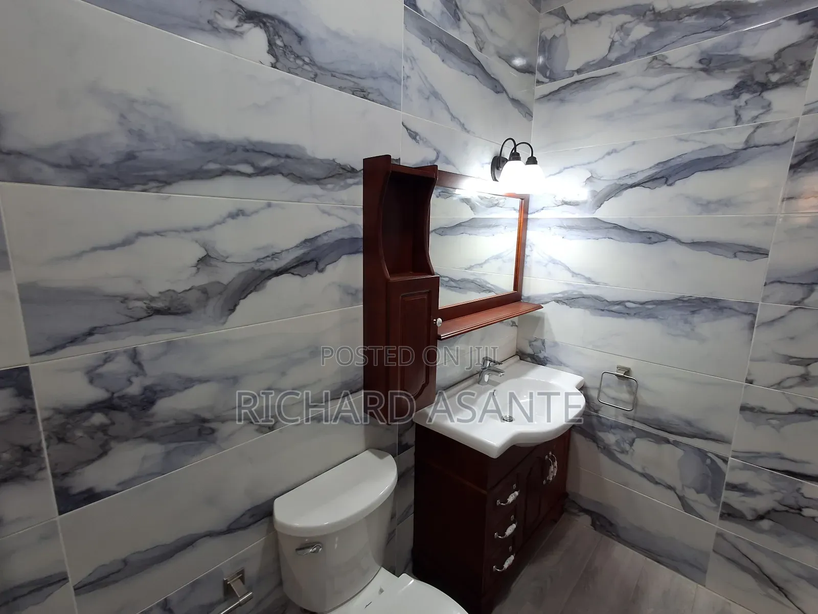 4bdrm Duplex in Crystal Homes, Ashaley Botwe for sale in Ashaley Botwe