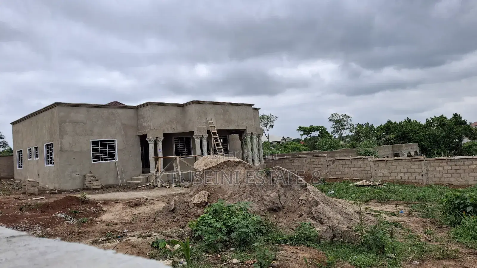 3 Bedrooms House For Sale At Akom in Kumasi Metropolitan