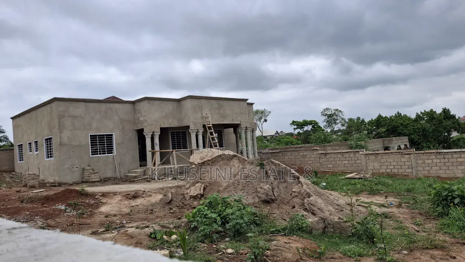 3 Bedrooms House For Sale At Akom in Kumasi Metropolitan