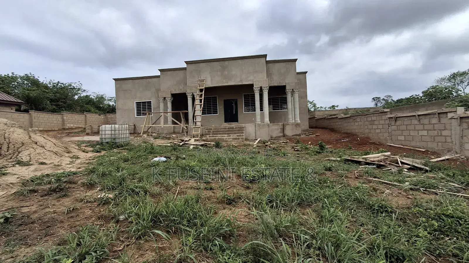3 Bedrooms House For Sale At Akom in Kumasi Metropolitan