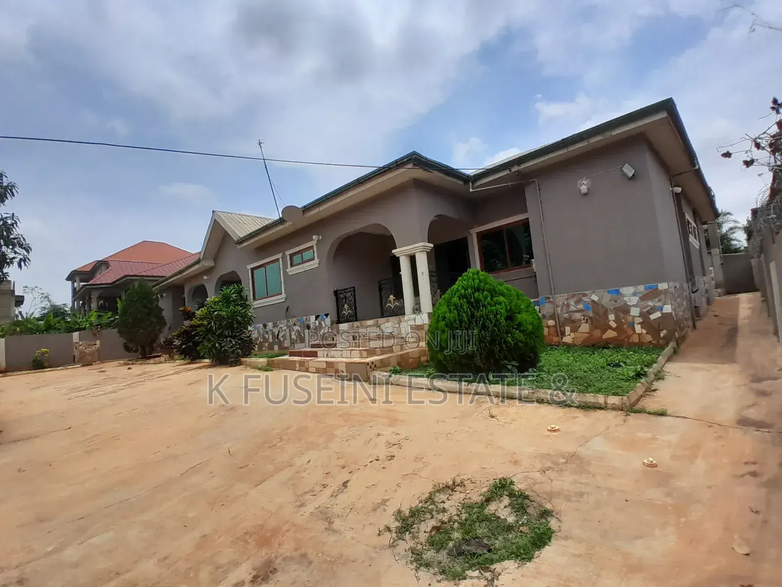 Furnished 5bdrm House in K Fuseini Estate, Kumasi Metropolitan in Kumasi Metropolitan