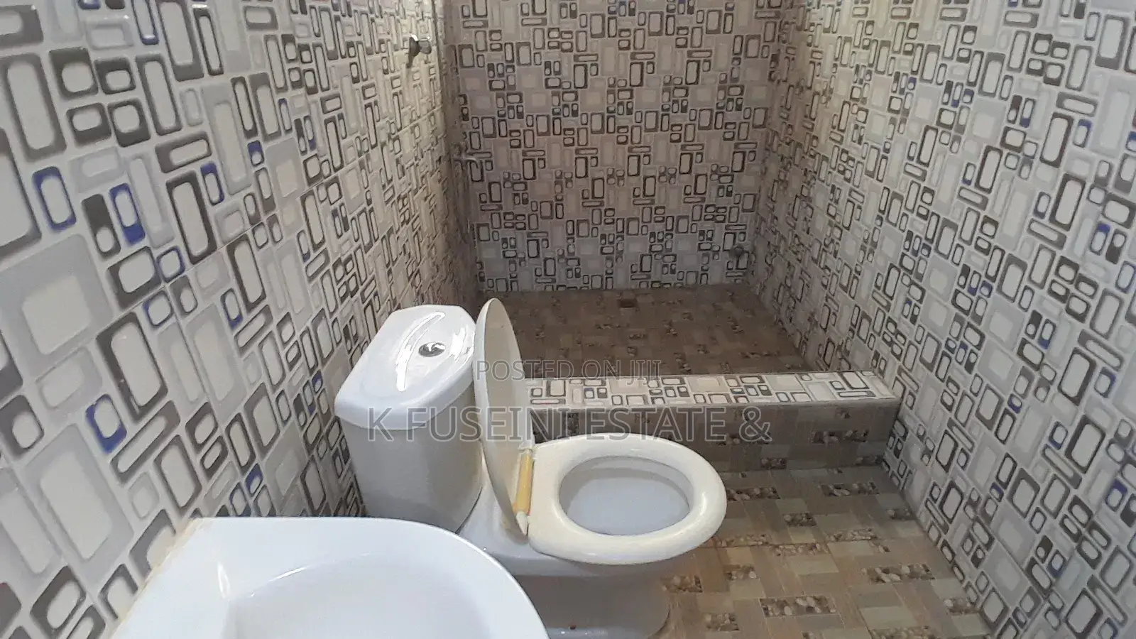 Furnished 5bdrm House in K Fuseini Estate, Kumasi Metropolitan in Kumasi Metropolitan