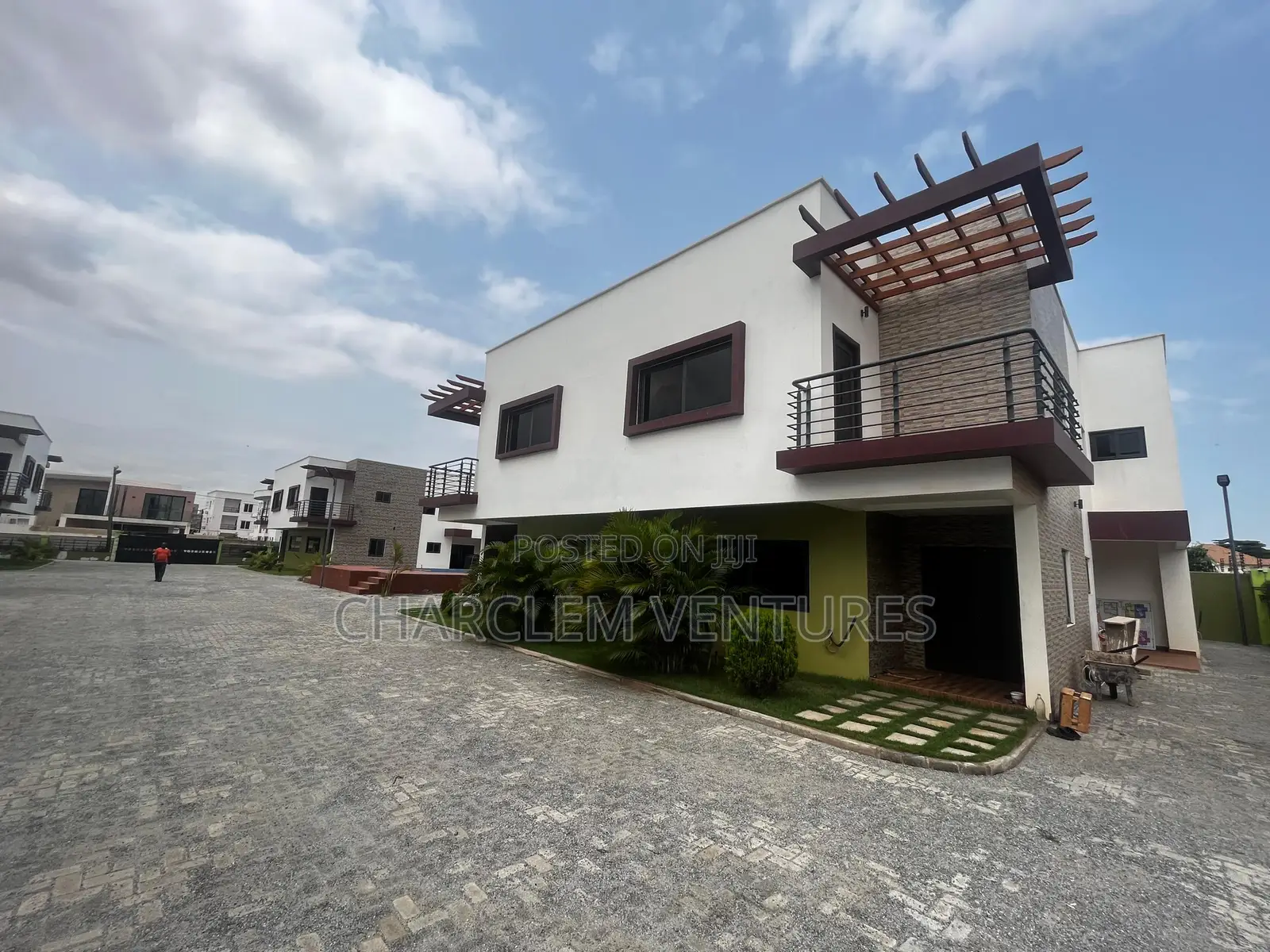3bdrm Townhouse / Terrace in Charclem Ventures, East Legon for rent in East Legon