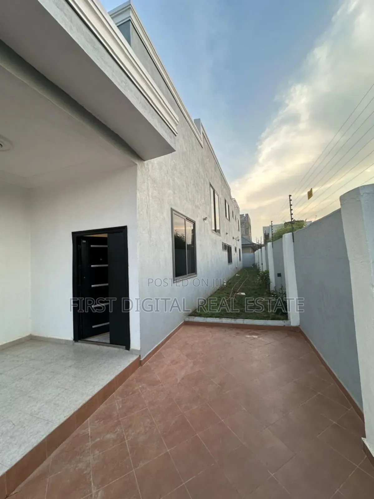 4bdrm Mansion in First Digital Real, Kasoa for sale in Kasoa