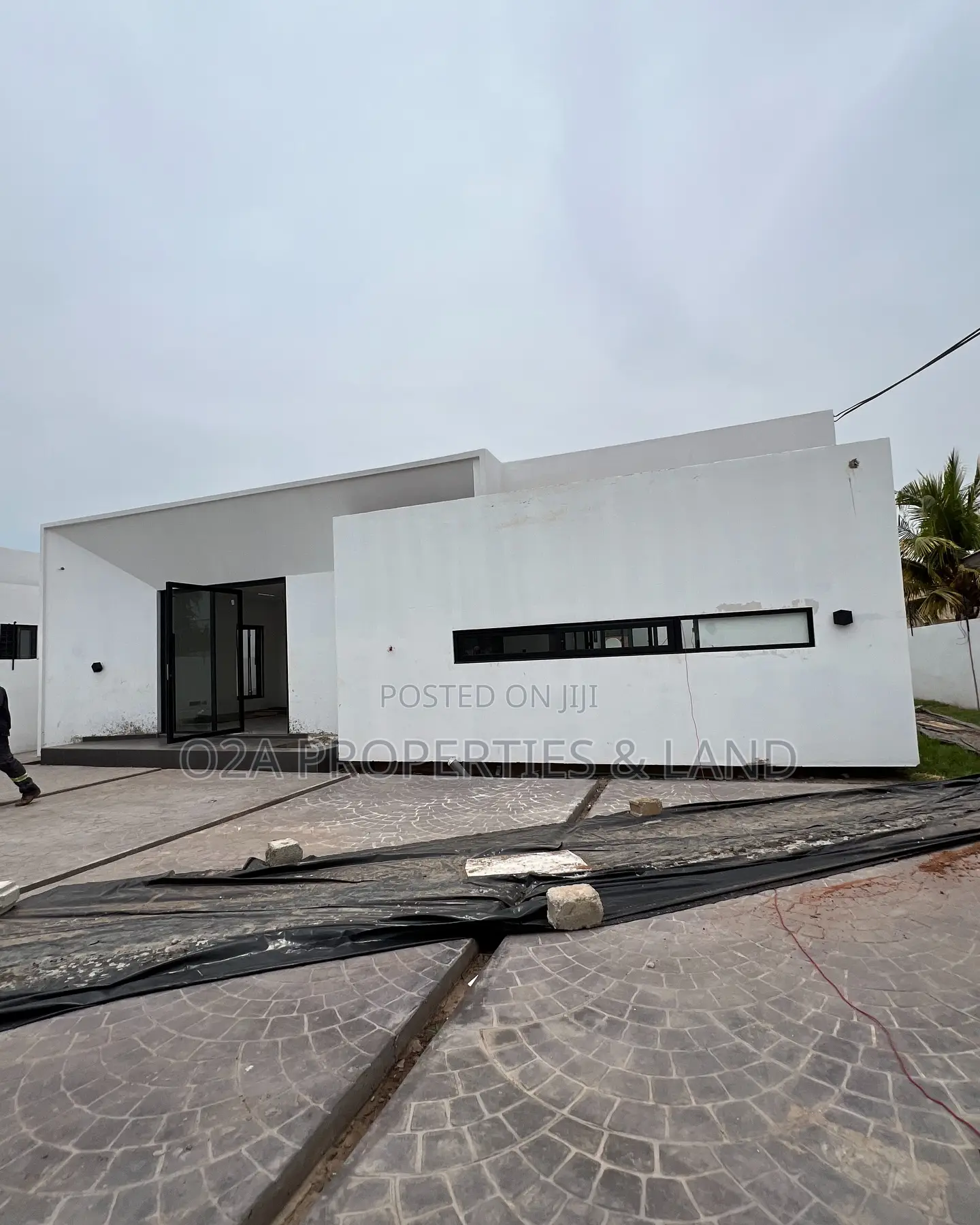 3bdrm House in Ashaley Botwe, School Junction for sale in School Junction