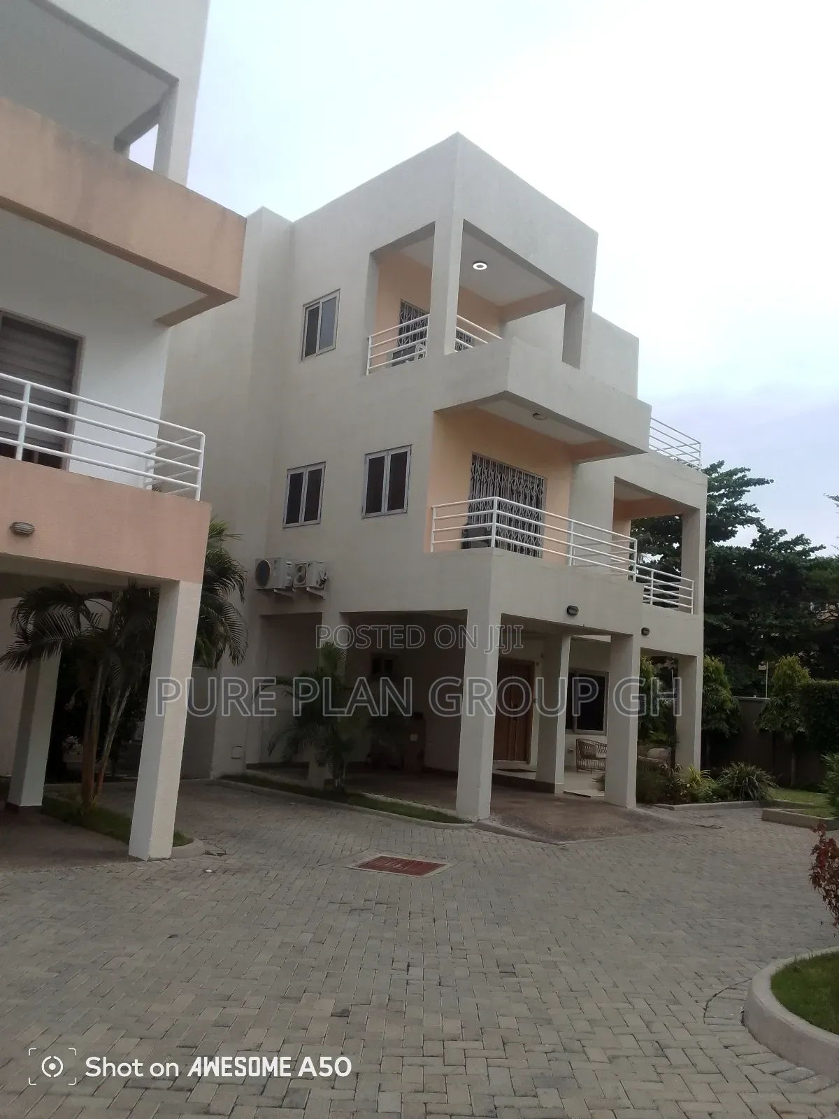 4bdrm House in Airport View Hotel for rent in Airport Residential Area