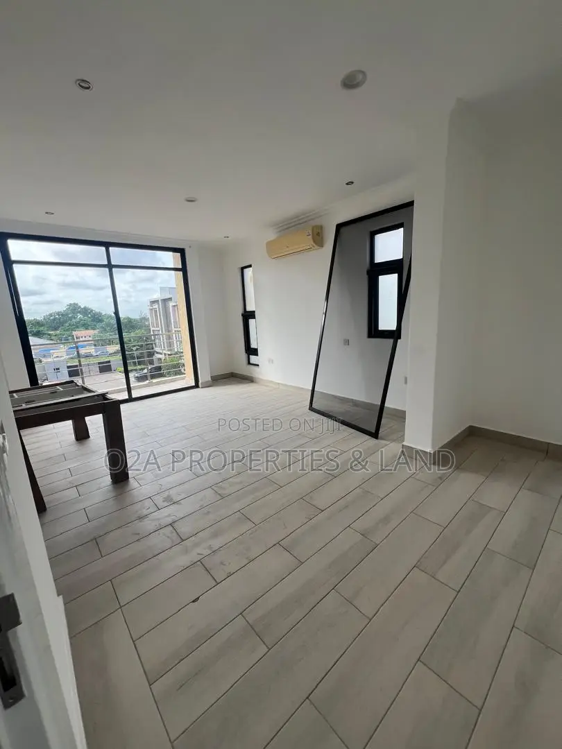 4bdrm House in Cantonments, DVLA Area for rent in DVLA Area