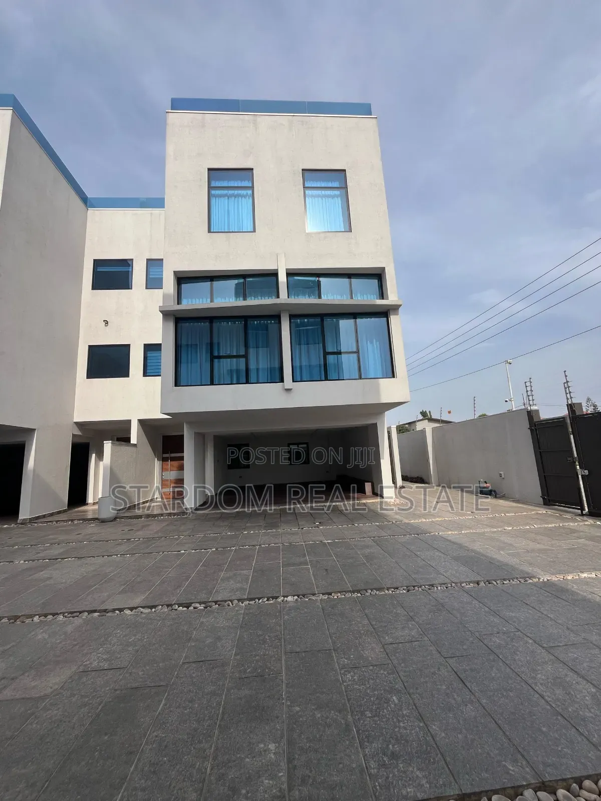 Furnished 4bdrm Townhouse / Terrace in East Legon for rent in East Legon