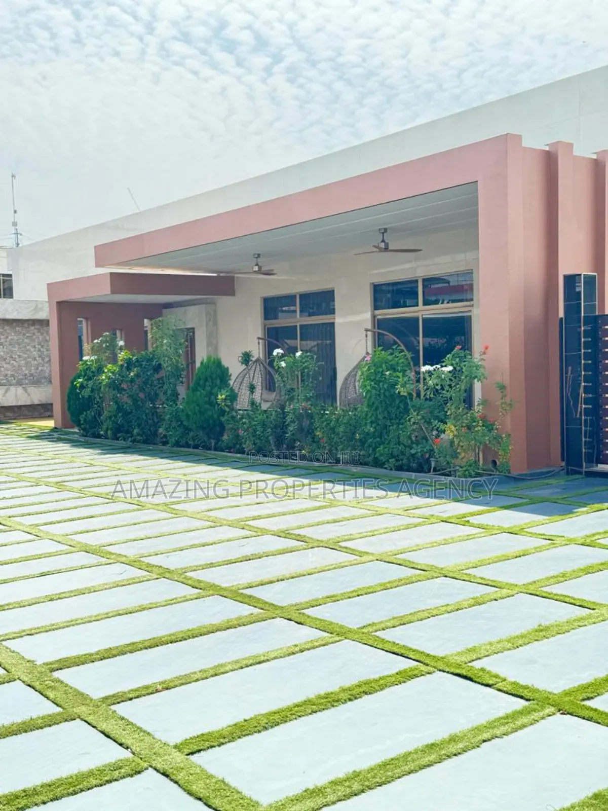 Furnished 5bdrm House in Labone for rent in Labone