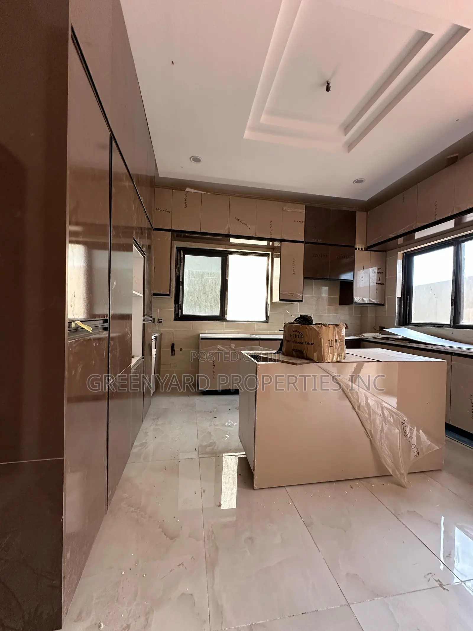 4bdrm House in East, Airport Residential Area for sale in Airport Residential Area