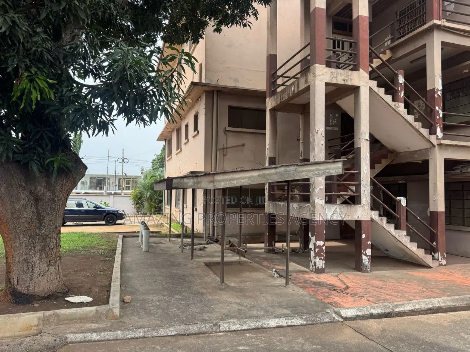 10bdrm House in Tesano for sale in Tesano