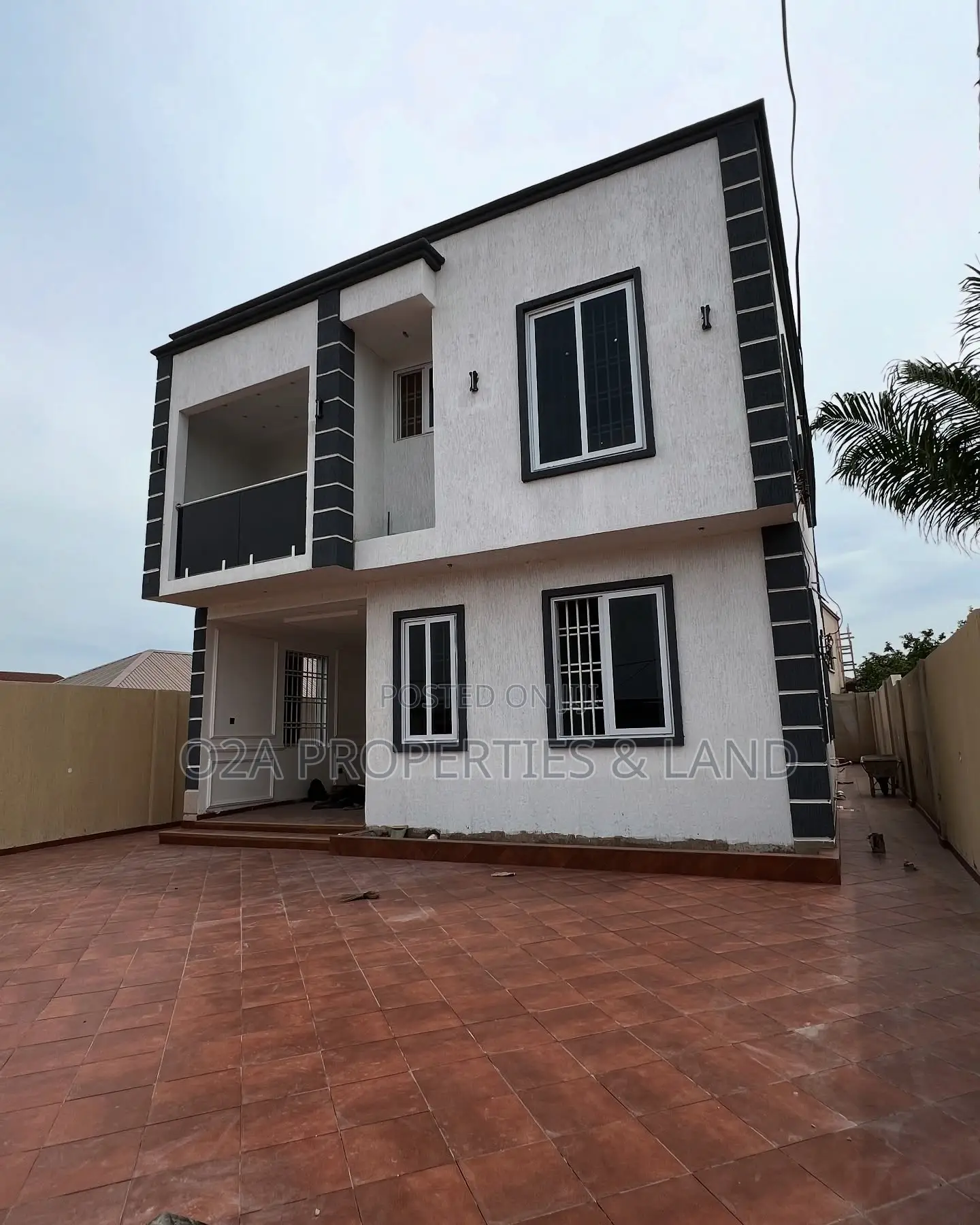 4bdrm House in Ashaley Botwe, Lake Side Estate for sale in Lake Side Estate