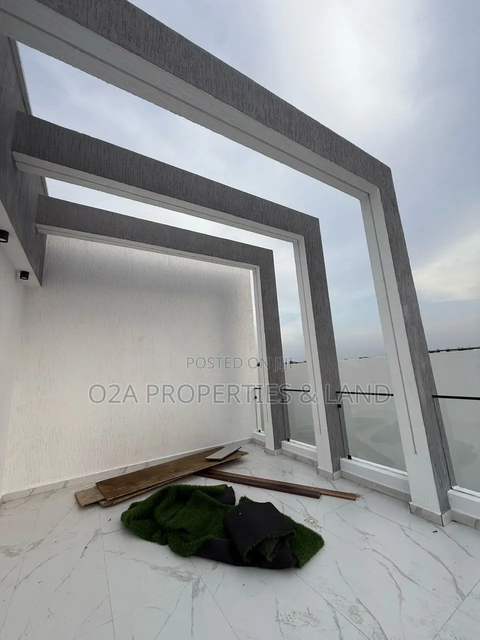 4bdrm House in Ashaley Botwe, Lake Side Estate for sale in Lake Side Estate