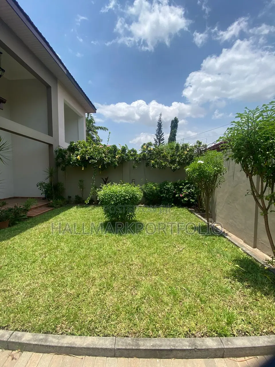 4bdrm Townhouse / Terrace in Cantonment, Cantonments for rent in Cantonments