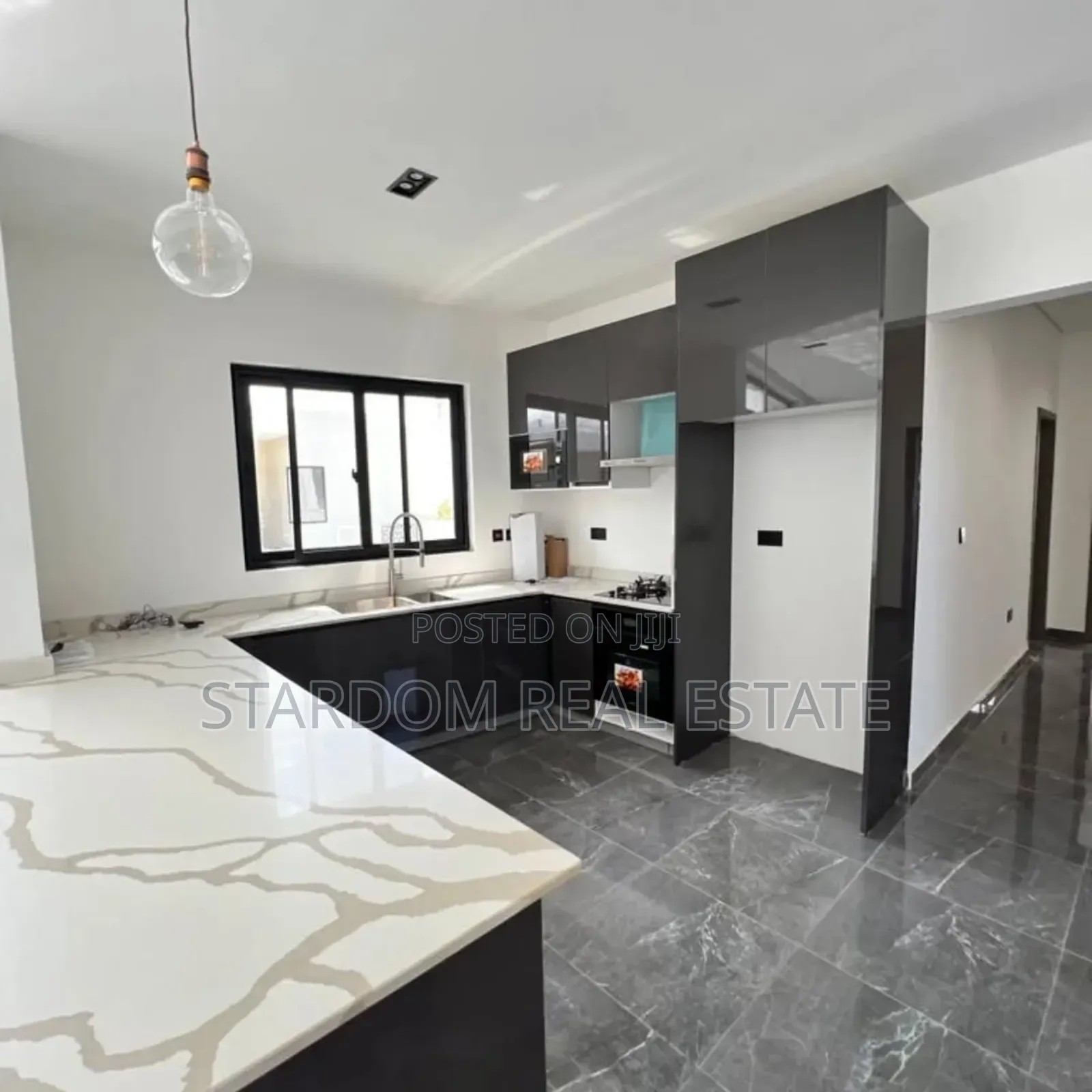 3bdrm Duplex in Ashaley Botwe for rent in Ashaley Botwe