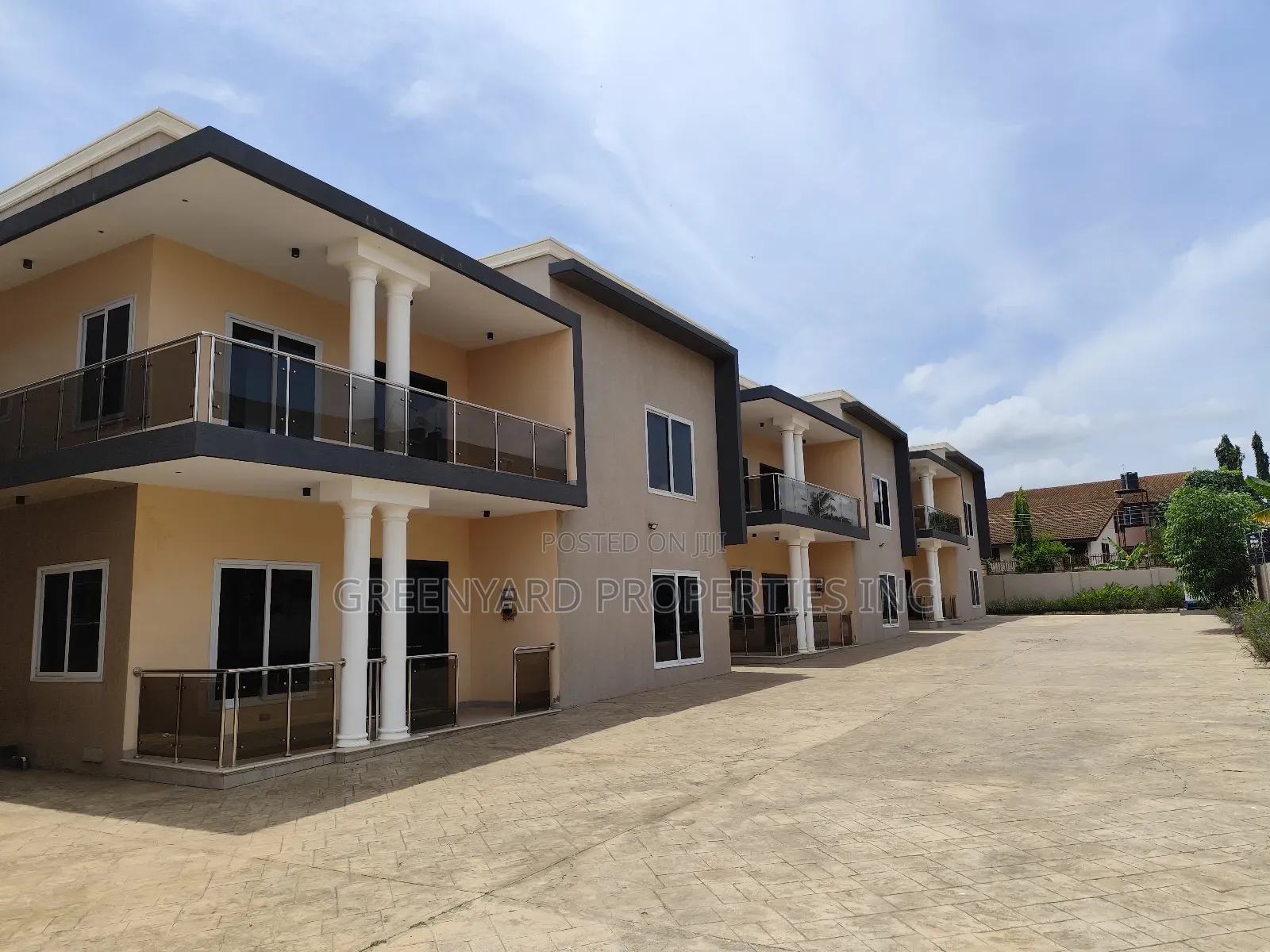 4bdrm Townhouse / Terrace in Adjiringanor, East Legon for rent in East Legon