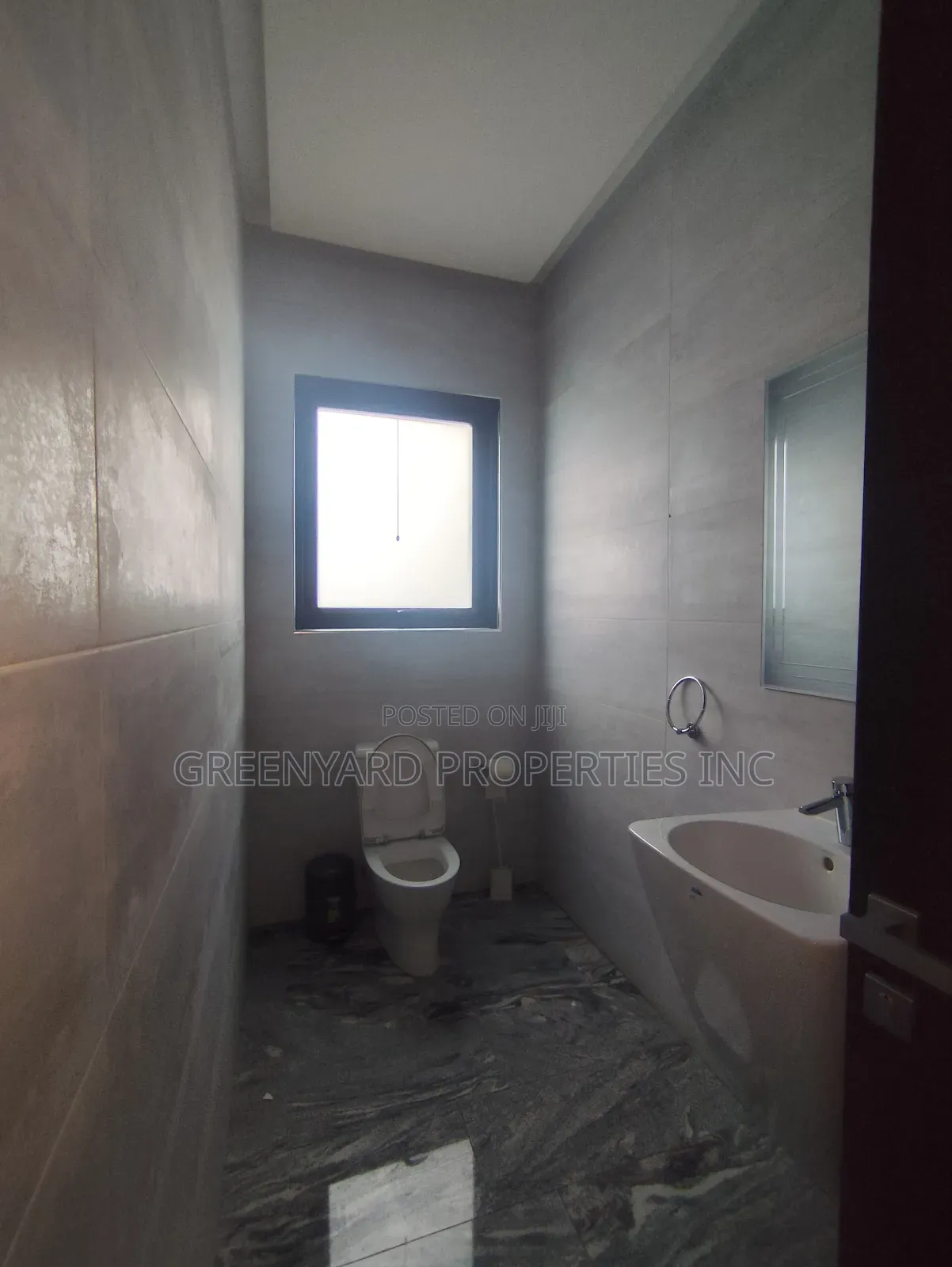Furnished 4bdrm Townhouse / Terrace in Ghana Link, East Legon for rent in East Legon