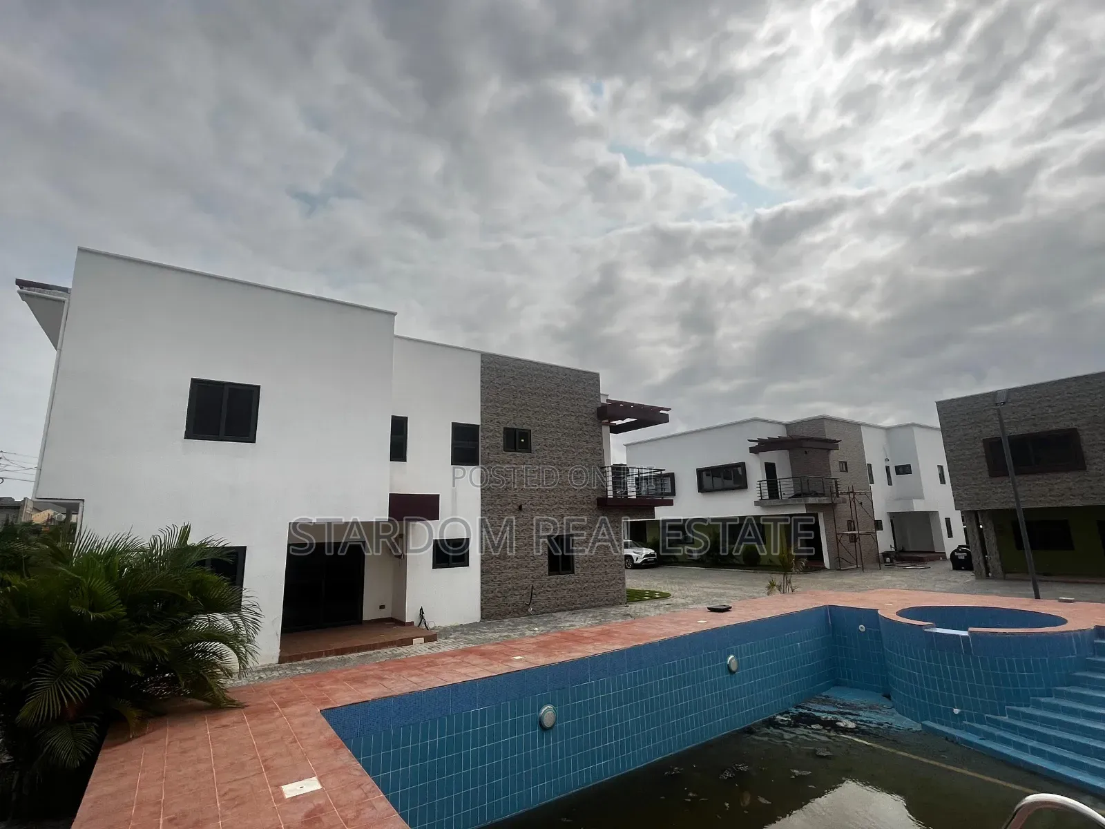3bdrm Townhouse / Terrace in Adjiringanor, East Legon for rent in East Legon