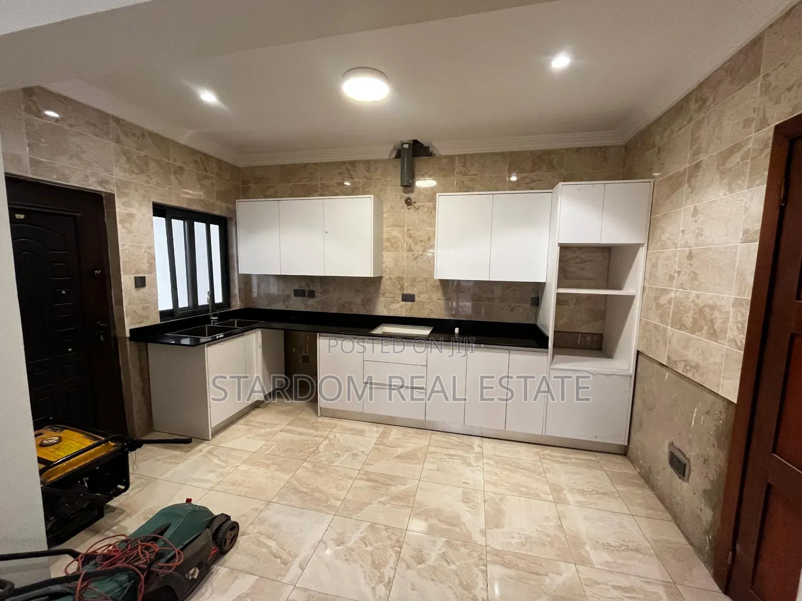 3bdrm Townhouse / Terrace in Adjiringanor, East Legon for rent in East Legon