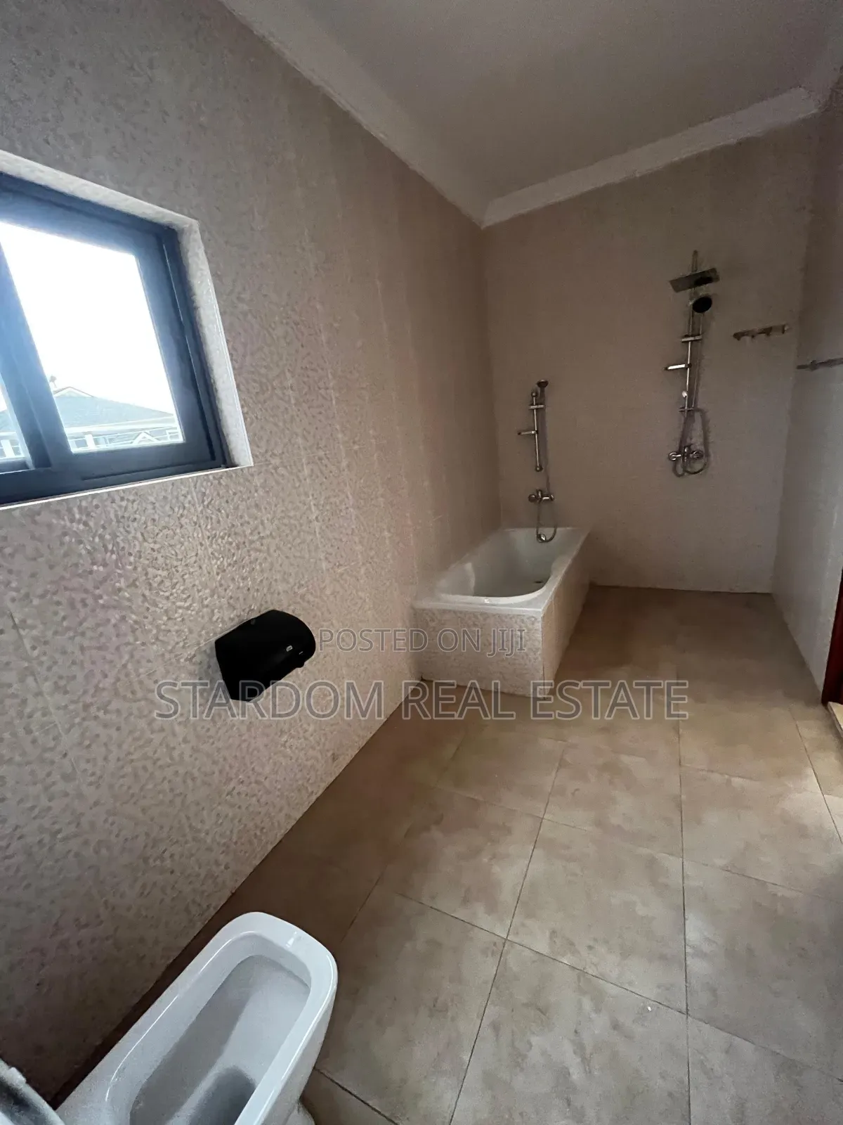 3bdrm Townhouse / Terrace in Adjiringanor, East Legon for rent in East Legon