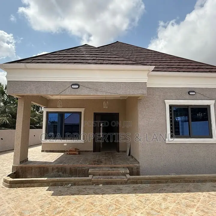 3bdrm House in Ablekuma Sonitra, Fan Milk for sale in Fan Milk