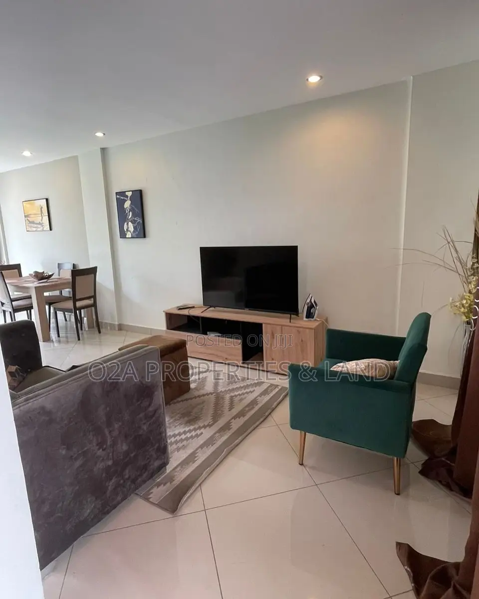 Furnished 3bdrm Townhouse / Terrace in East Legon, American House in American House