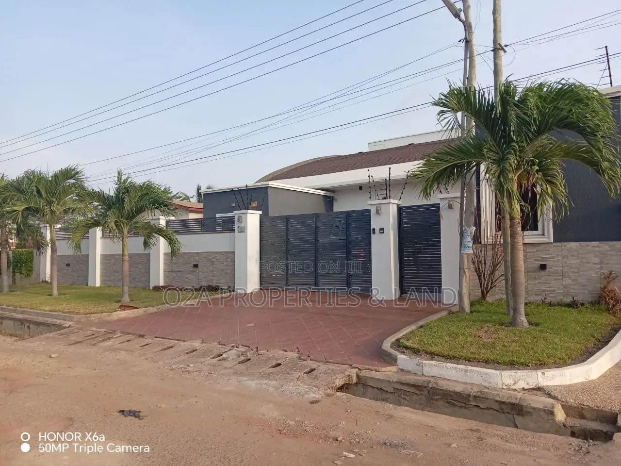 5bdrm House in Community 20, Sakumono for sale in Sakumono