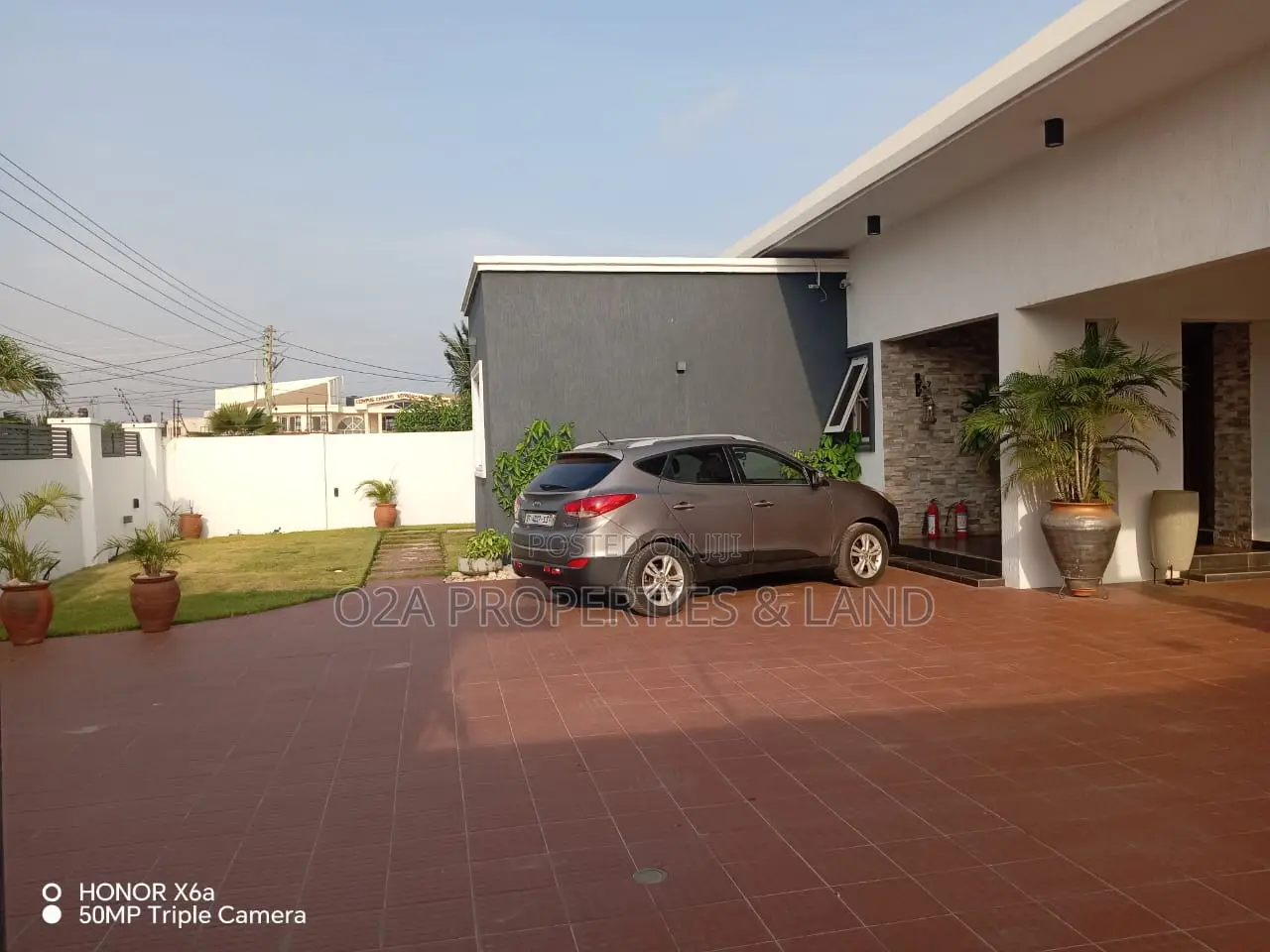 5bdrm House in Community 20, Sakumono for sale in Sakumono