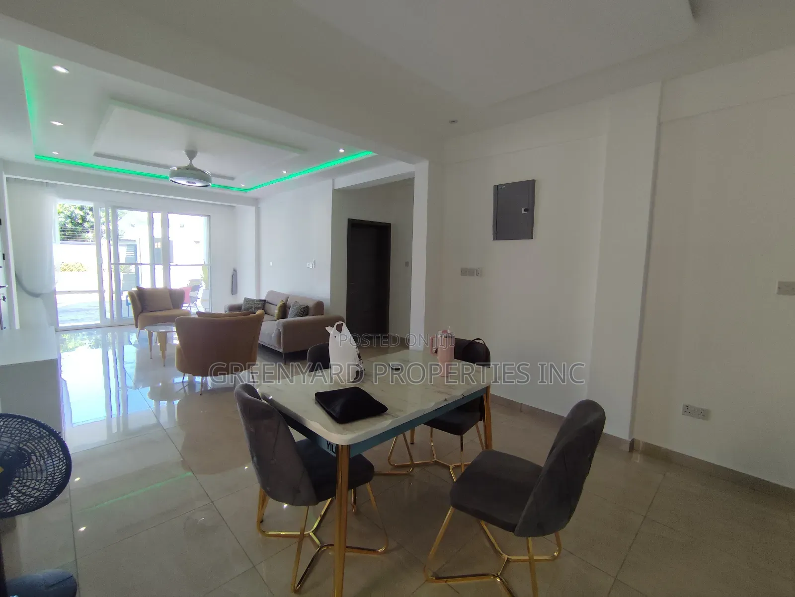 3bdrm Bedsitter in American House, East Legon for rent in East Legon