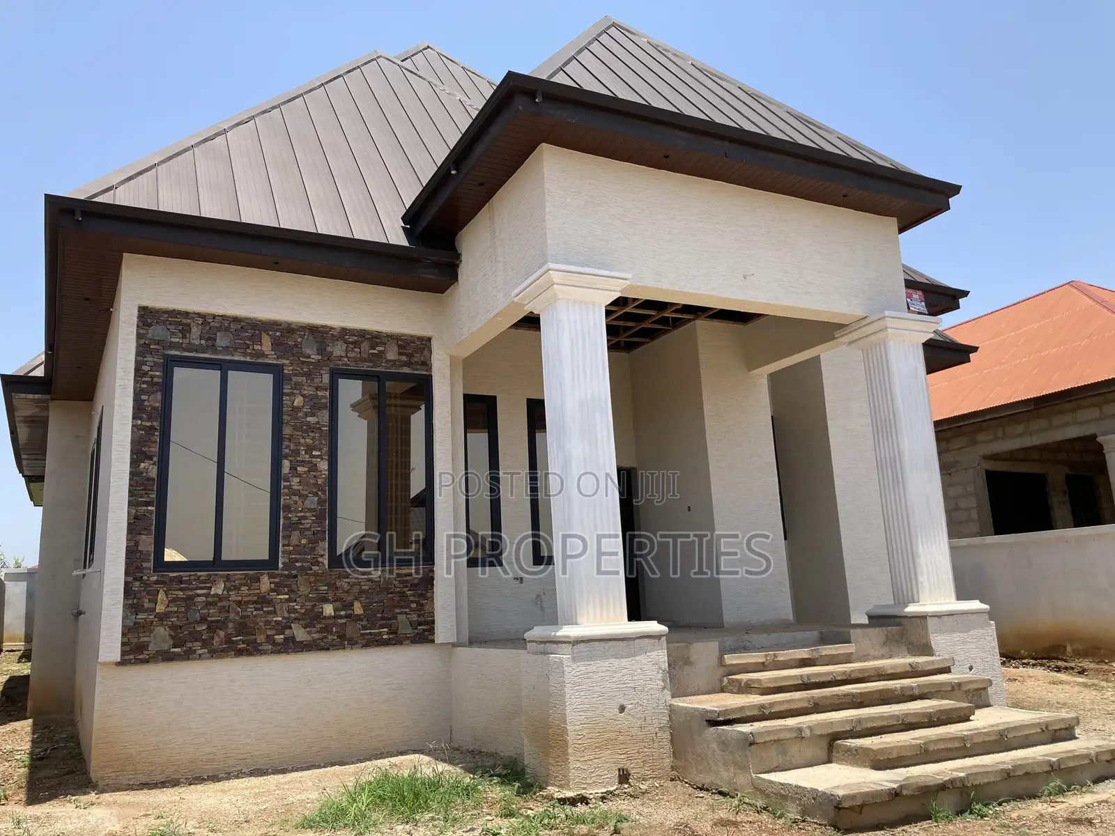 5bdrm Apartment in Anyienem., Kumasi Metropolitan for sale in Kumasi Metropolitan