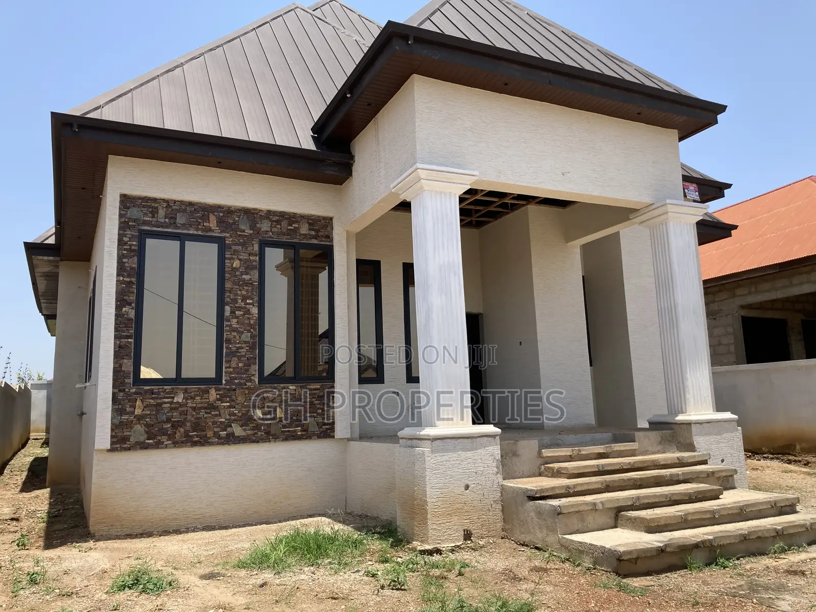 5bdrm Apartment in Anyienem., Kumasi Metropolitan for sale in Kumasi Metropolitan