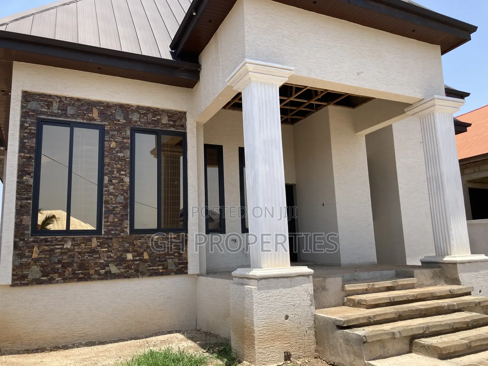 5bdrm Apartment in Anyienem., Kumasi Metropolitan for sale in Kumasi Metropolitan