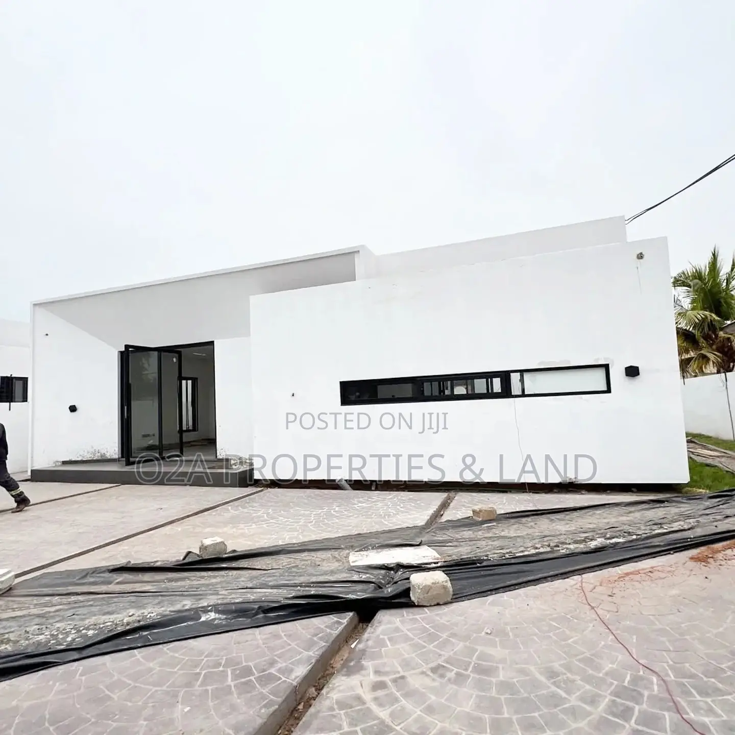 3bdrm House in Ashaley Botwe, Lake Side Estate for sale in Lake Side Estate