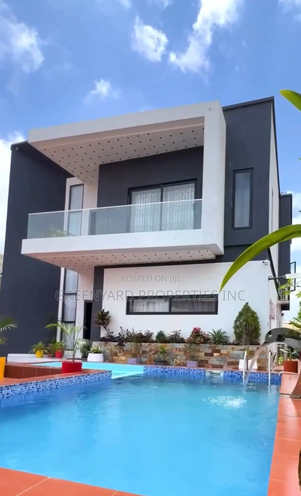 Furnished 4bdrm House in American House, East Legon for rent in East Legon