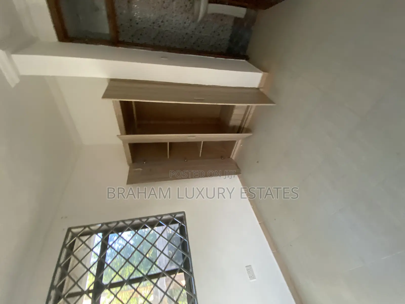 2bdrm Apartment in Braham Luxury, Labadi for rent in Labadi