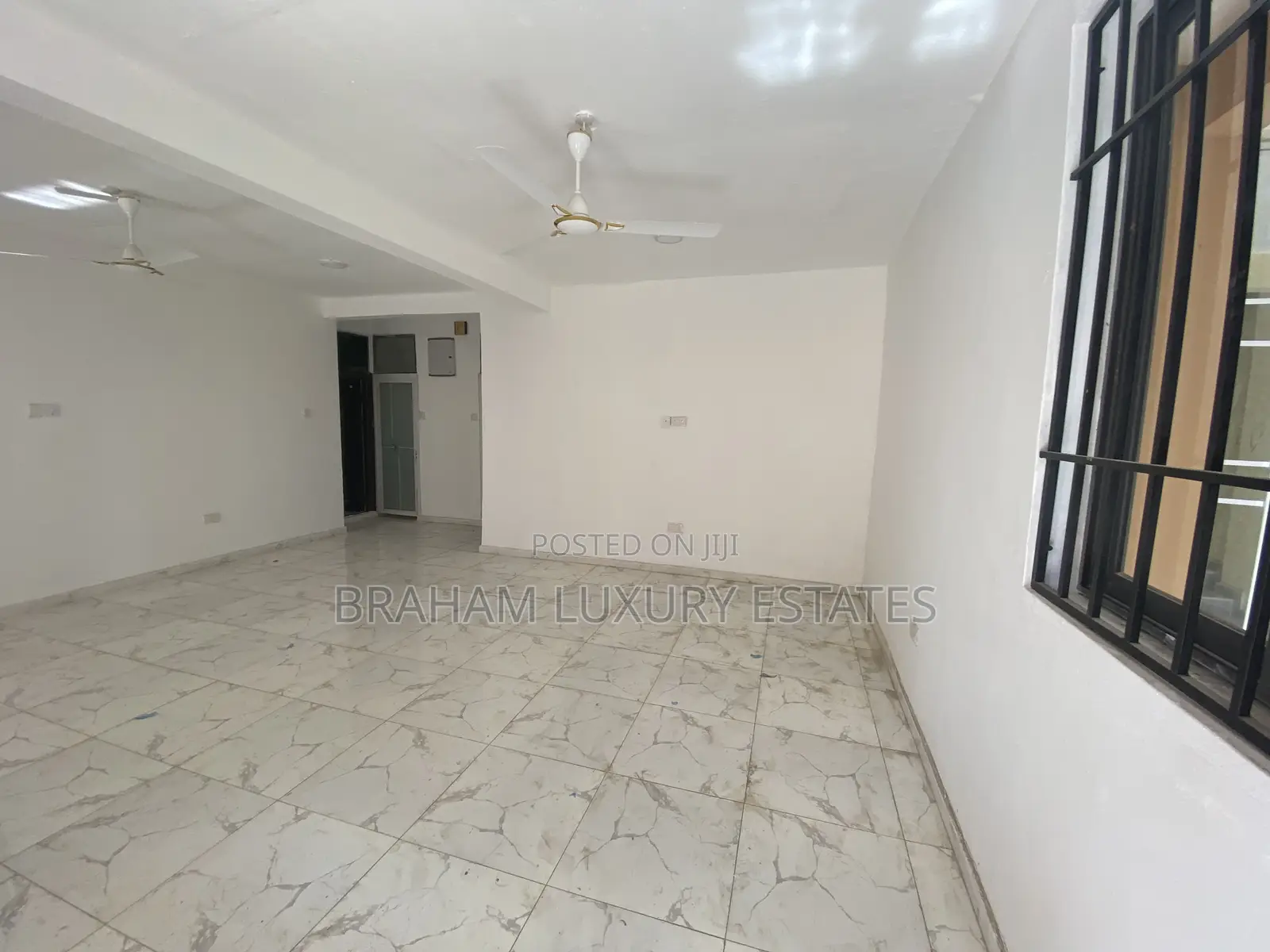 3bdrm Apartment in Braham Luxury, Sakumono for rent in Sakumono