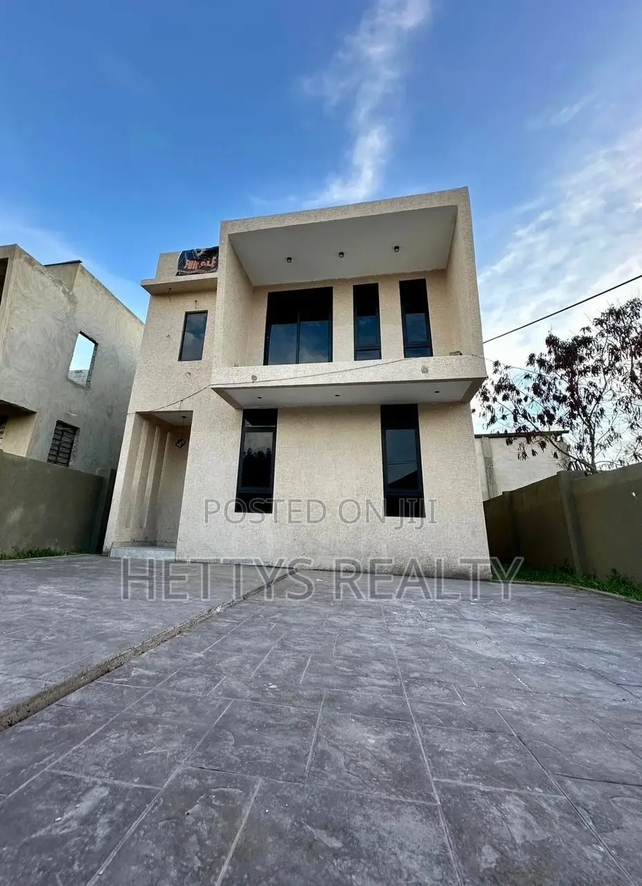 3bdrm House in East Legon for sale in East Legon