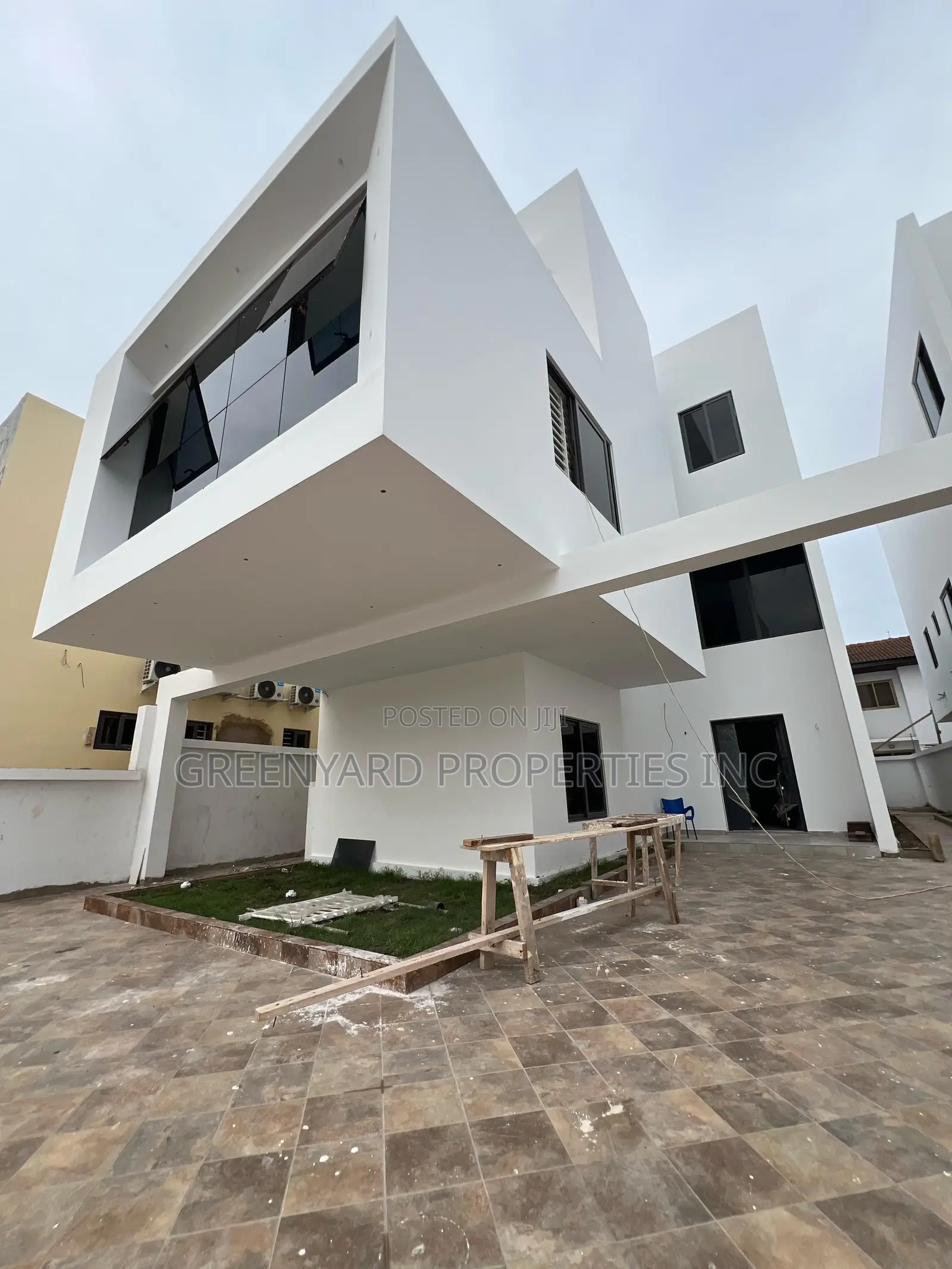 6bdrm Mansion in East Legon for sale in East Legon